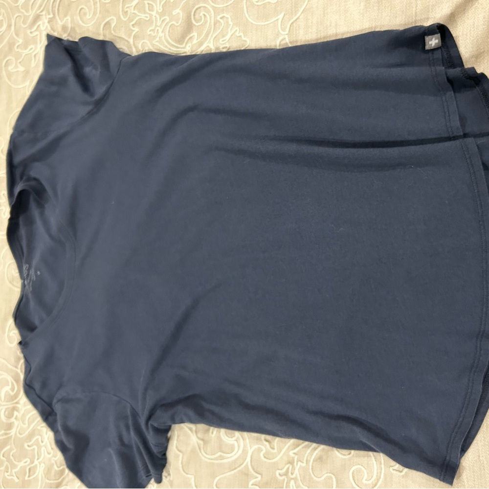 Figs blue top M